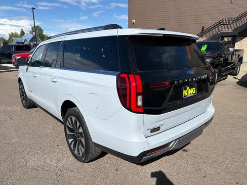 Used 2025 Ford Expedition Max Platinum w/ Driver's Package AWD/4WD image 4