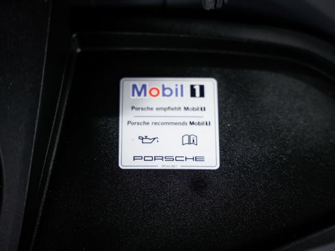 Used 2018 Porsche 911 GT3 RWD image 43