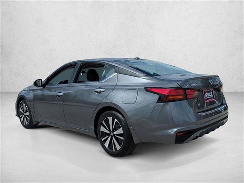 Used 2022 Nissan Altima 2.5 SV FWD image 8