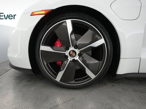 Used 2022 Porsche Taycan 4S AWD/4WD image 19