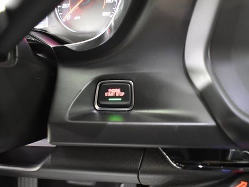 Used 2021 Chevrolet Camaro LT image 17