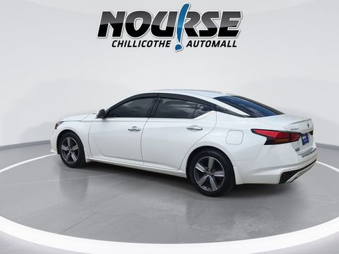 Used 2022 Nissan Altima 2.5 SL FWD image 6