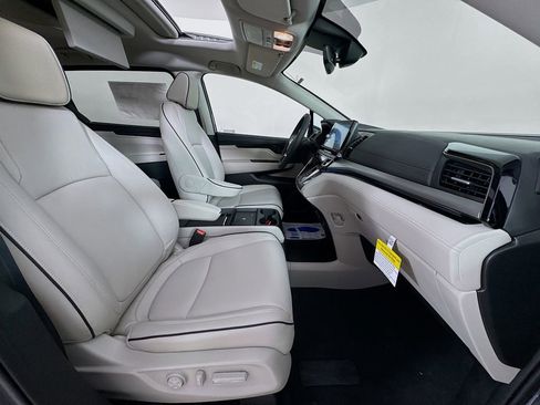 New 2026 Honda Odyssey Touring image 39