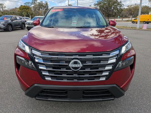 Certified 2025 Nissan Rogue SV image 9