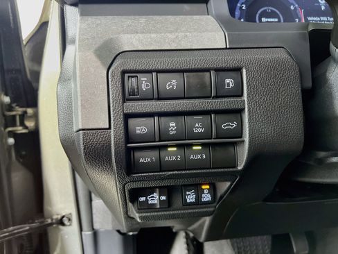 Used 2024 Toyota Tacoma 4x4 Double Cab Hybrid image 10