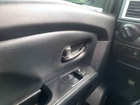 Used 2019 Nissan Titan S RWD image 55