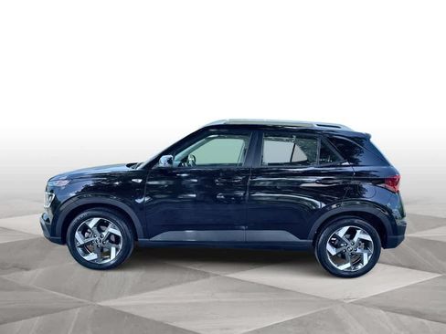 Used 2024 Hyundai Venue SEL FWD image 5