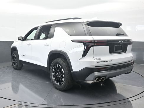 Used 2024 Chevrolet Traverse Z71 w/ Enhanced Driving Package image 4