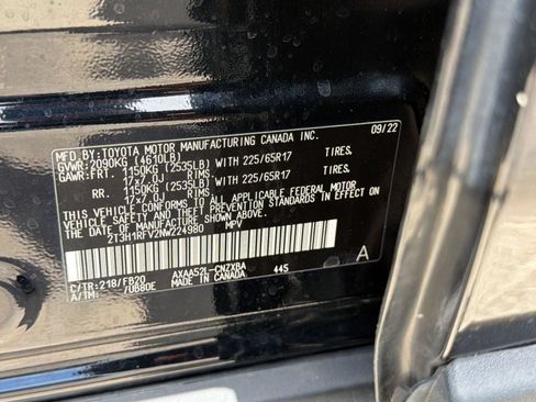 Used 2022 Toyota RAV4 LE FWD image 22