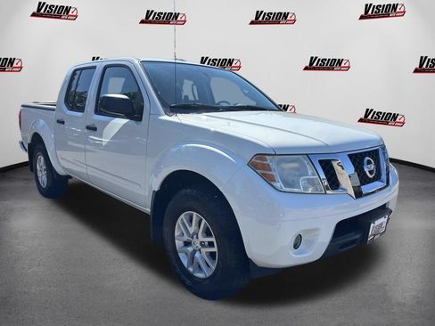 Used 2016 Nissan Frontier SV w/ SV Value Truck Package AWD/4WD image 3