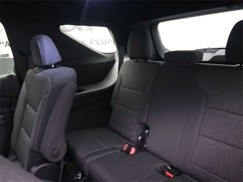 New 2026 Chevrolet Traverse LT w/ LPO, Floor Liner Package image 9