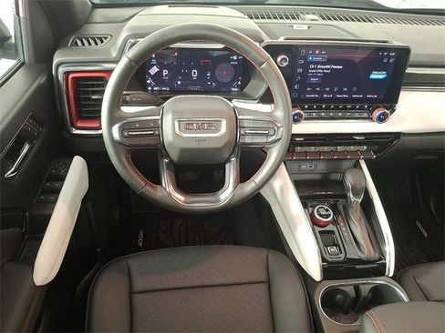 Used 2024 GMC Canyon AT4X image 2