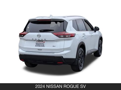 Used 2024 Nissan Rogue SV w/ SV Premium Package FWD image 8