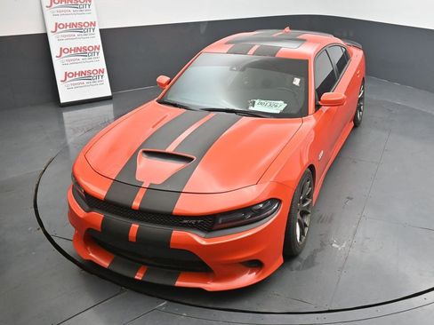 Used 2016 Dodge Charger SRT w/ Harman/Kardon Audio Group image 12