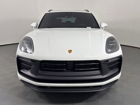 Certified 2025 Porsche Macan GTS AWD/4WD image 10