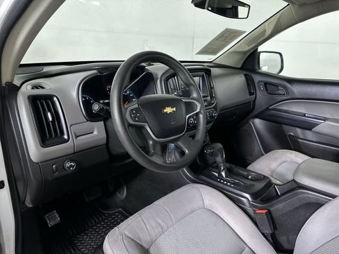 Used 2018 Chevrolet Colorado W/T w/ WT Convenience Package RWD image 10
