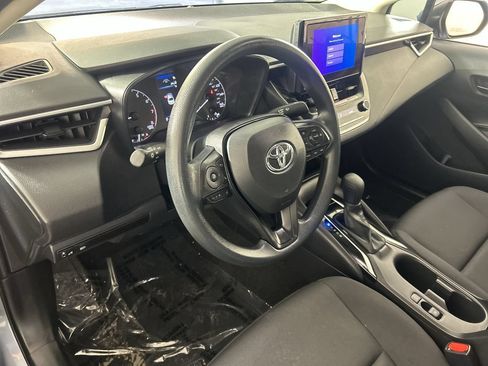 Used 2024 Toyota Corolla LE FWD image 11