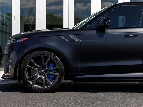 Used 2025 Land Rover Range Rover Sport SV Edition Two image 9