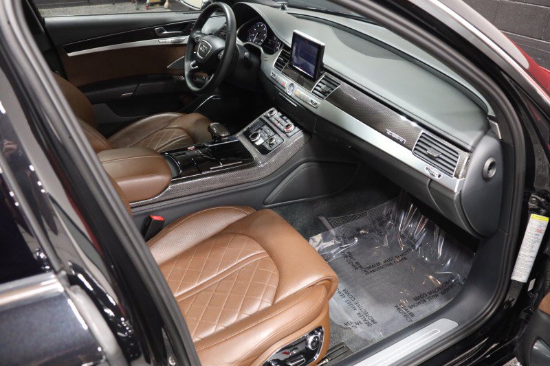 Used 2014 Audi S8 AWD/4WD image 42