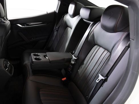 Used 2023 Maserati Ghibli Modena image 36