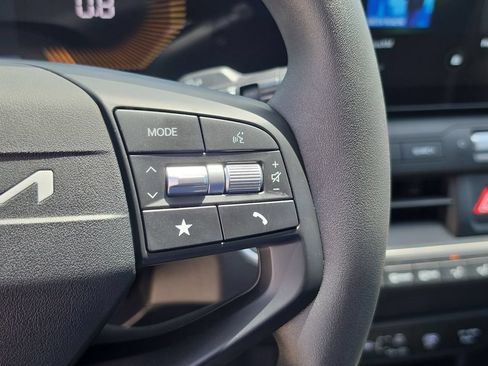 New 2026 Kia K4 FWD image 30
