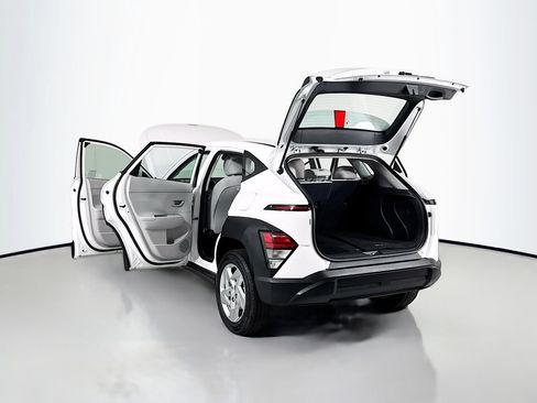 Used 2025 Hyundai Kona SE AWD/4WD image 24