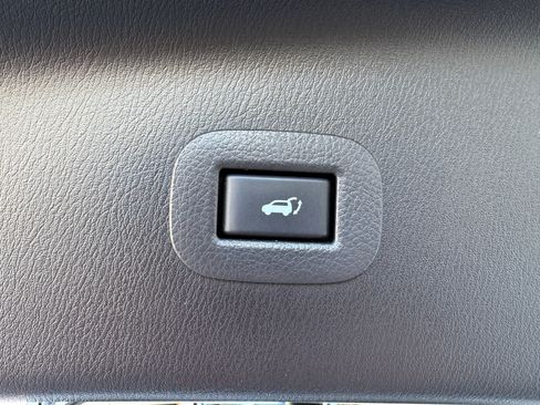 Used 2021 INFINITI QX80 Premium Select w/ All-Season Package image 39