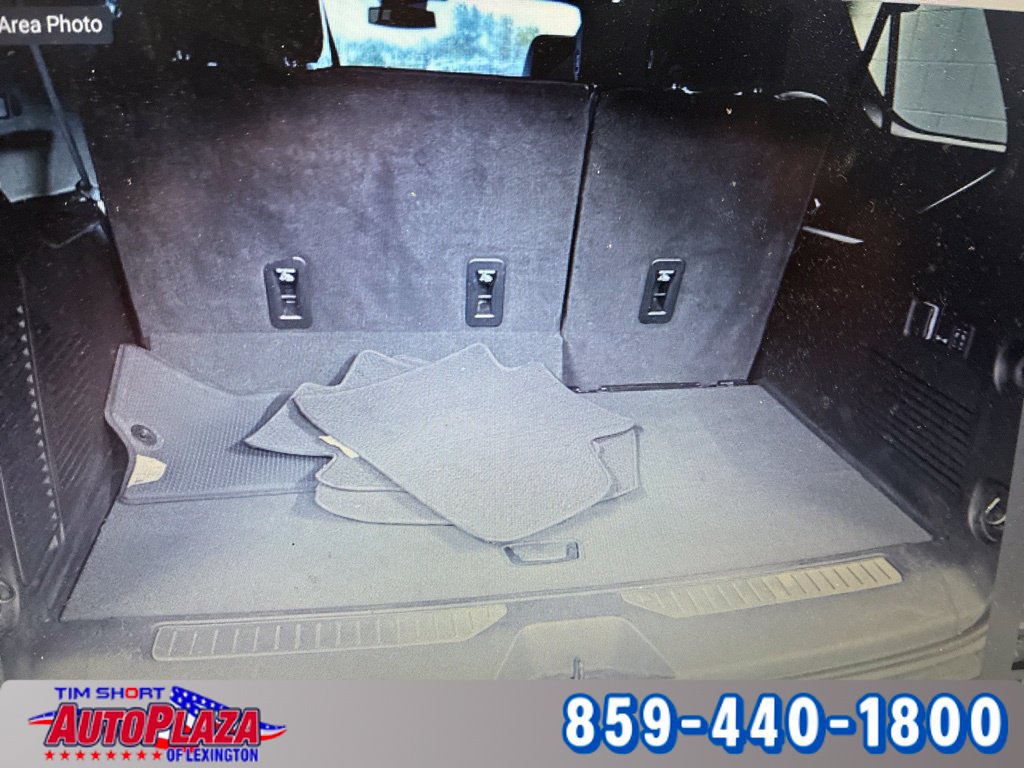 Used 2025 GMC Yukon XL Denali AWD/4WD image 7