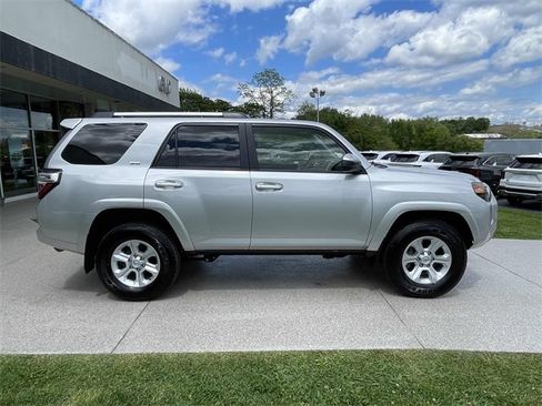 Used 2024 Toyota 4Runner SR5 image 23