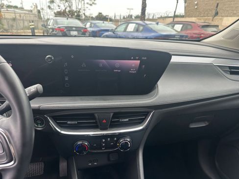 Used 2025 Buick Encore GX Preferred image 20