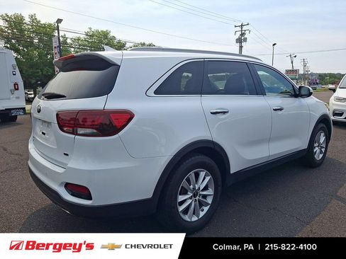 Used 2019 Kia Sorento FWD image 5