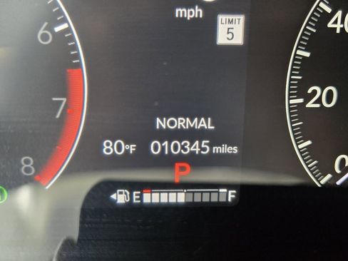 Used 2024 Honda CR-V LX image 23