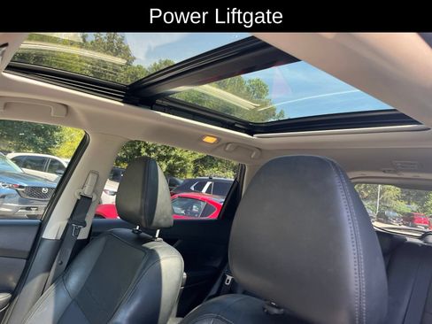 Used 2018 Nissan Rogue SL w/ Premium Package AWD/4WD image 14