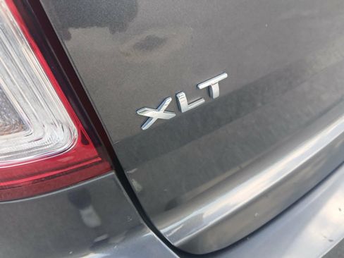 Used 2015 Ford Explorer XLT w/ Equipment Group 202A FWD image 18