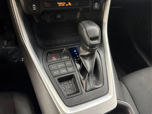 Used 2019 Toyota RAV4 LE w/ All Weather Liner Package AWD/4WD image 44