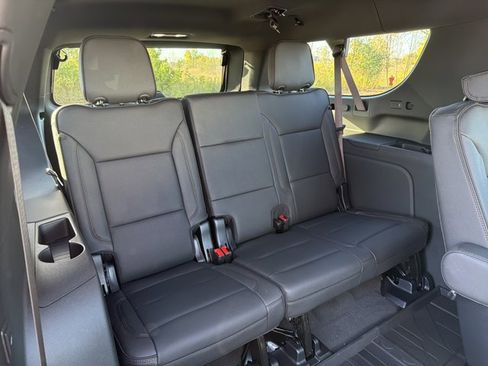 New 2026 Chevrolet Suburban High Country image 30