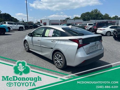 Used 2020 Toyota Prius XLE w/ Advanced Technology Package AWD/4WD image 2