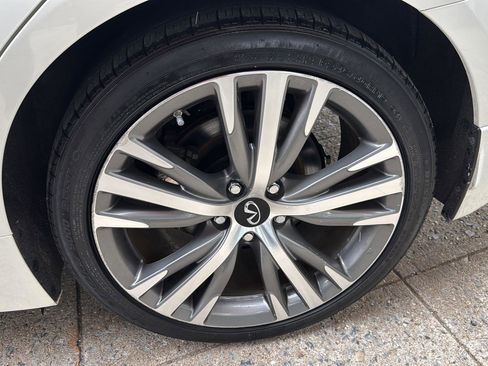 Used 2022 INFINITI Q50 Sensory image 9