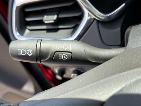 Used 2020 Chevrolet Equinox LT FWD image 21