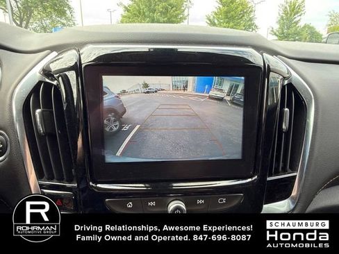 Used 2019 Chevrolet Traverse LT FWD image 9