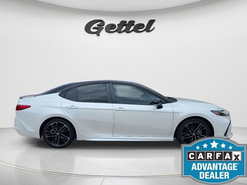 Used 2025 Toyota Camry XSE FWD image 4