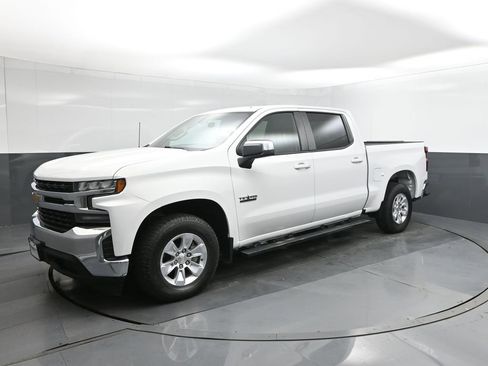 Used 2019 Chevrolet Silverado 1500 LT w/ Texas Edition image 34