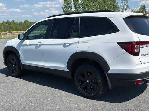 Used 2022 Honda Pilot TrailSport image 9