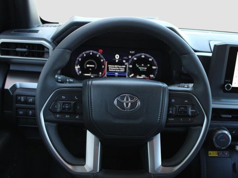 Used 2026 Toyota 4Runner TRD Off-Road AWD/4WD image 35