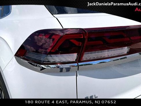 Used 2024 Volkswagen Atlas Cross Sport SEL Premium R-Line AWD/4WD image 22