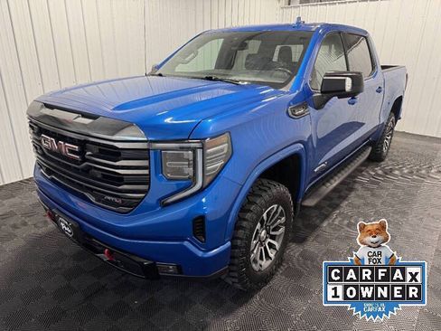 Used 2022 GMC Sierra 1500 AT4 w/ AT4 Preferred Package AWD/4WD image 1
