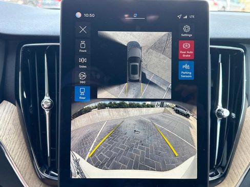 New 2026 Volvo XC60 B5 Plus w/ Climate Package image 24