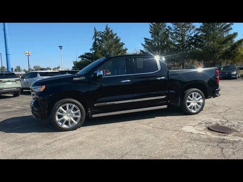 Used 2022 Chevrolet Silverado 1500 High Country w/ High Country Premium Package image 29