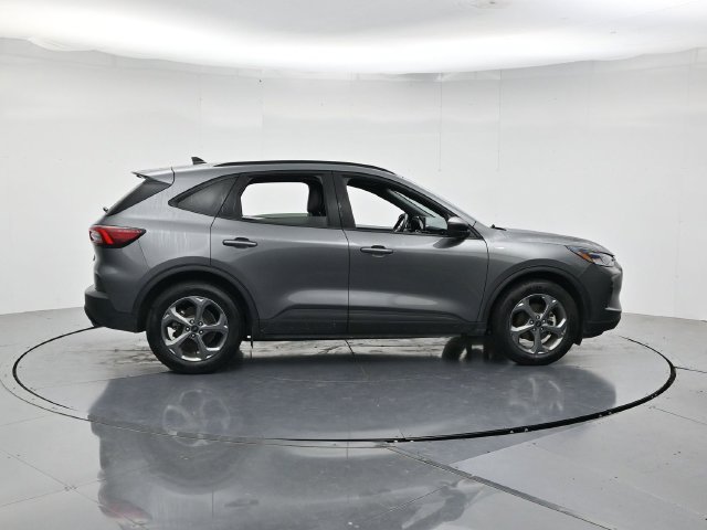 Certified 2025 Ford Escape ST-Line FWD image 2