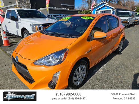 Used 2015 Toyota Prius C One image 3